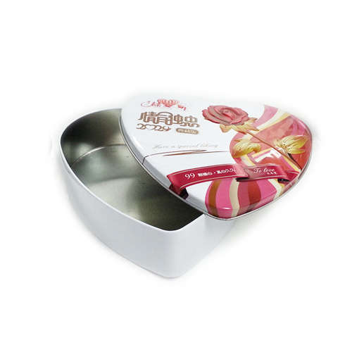 3D embossed heart shaped tin box