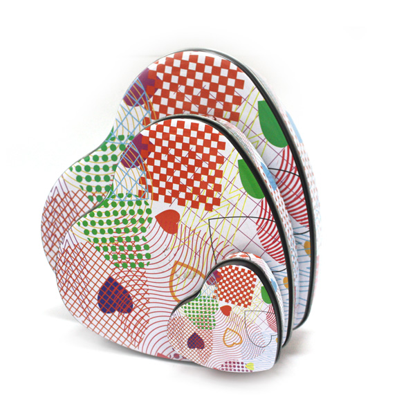 Prinited heart shaped metal gift tin packagin in different sizesg